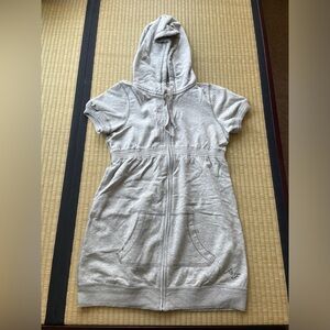 NEW Abercrombie & Fitch Women's Gray Short Sleeve Full-Zip Hoodie (L)